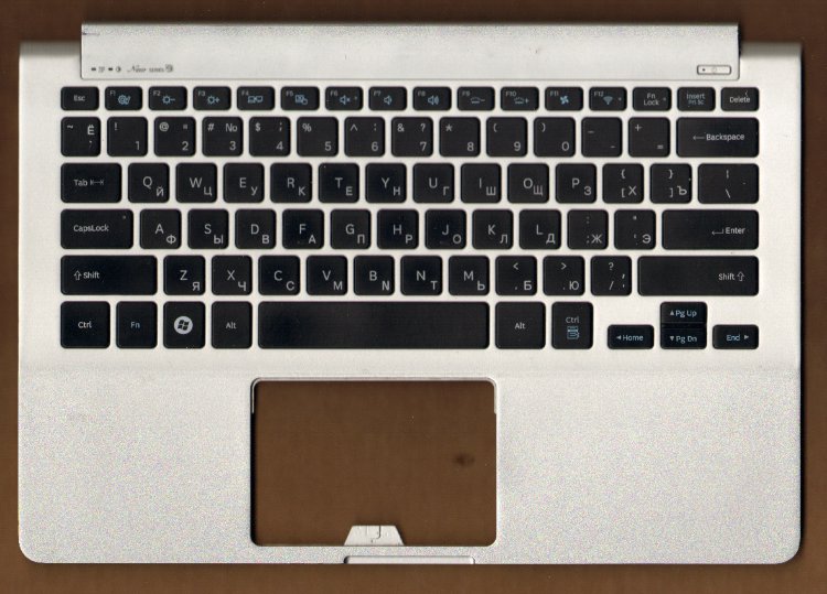 Клавиатура для ноутбука Samsung NP900X3C NP900X3D, топкейс в сборе серебристый